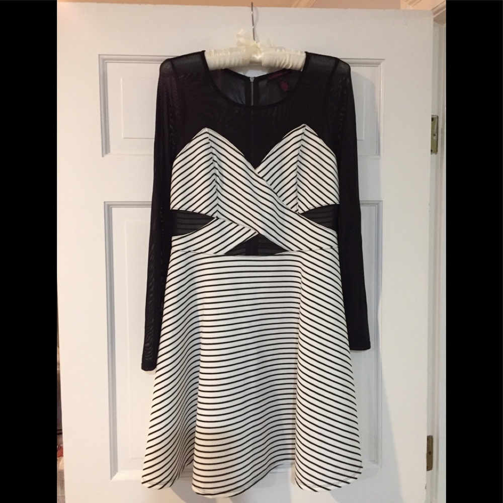 Cute black and white dress with mesh neckline